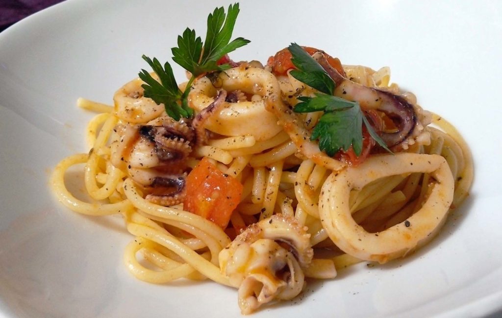 spaghetti & calamari