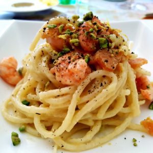 Spaghetti con bottarga e pistacchi di bronte