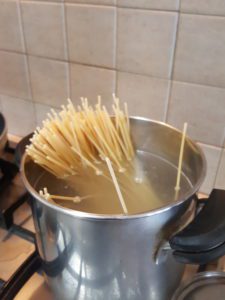 spaghetti con colatura di alici